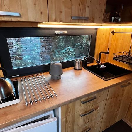 Tiny House Baraczek Brno-Jundrov, Ulice Veslarska Lägenhet Exteriör bild